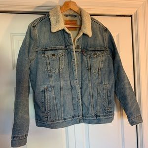 Levi’s Sherpa Trucker Jacket Mens Medium
